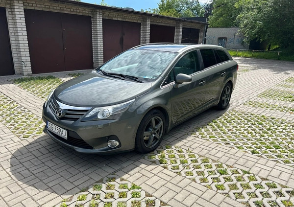 Toyota Avensis cena 38800 przebieg: 190000, rok produkcji 2012 z Gliwice małe 232